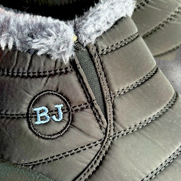 Slip On Ankle Height Slipper Booties For Indoor Outdoor Use - Picture 7 of 15